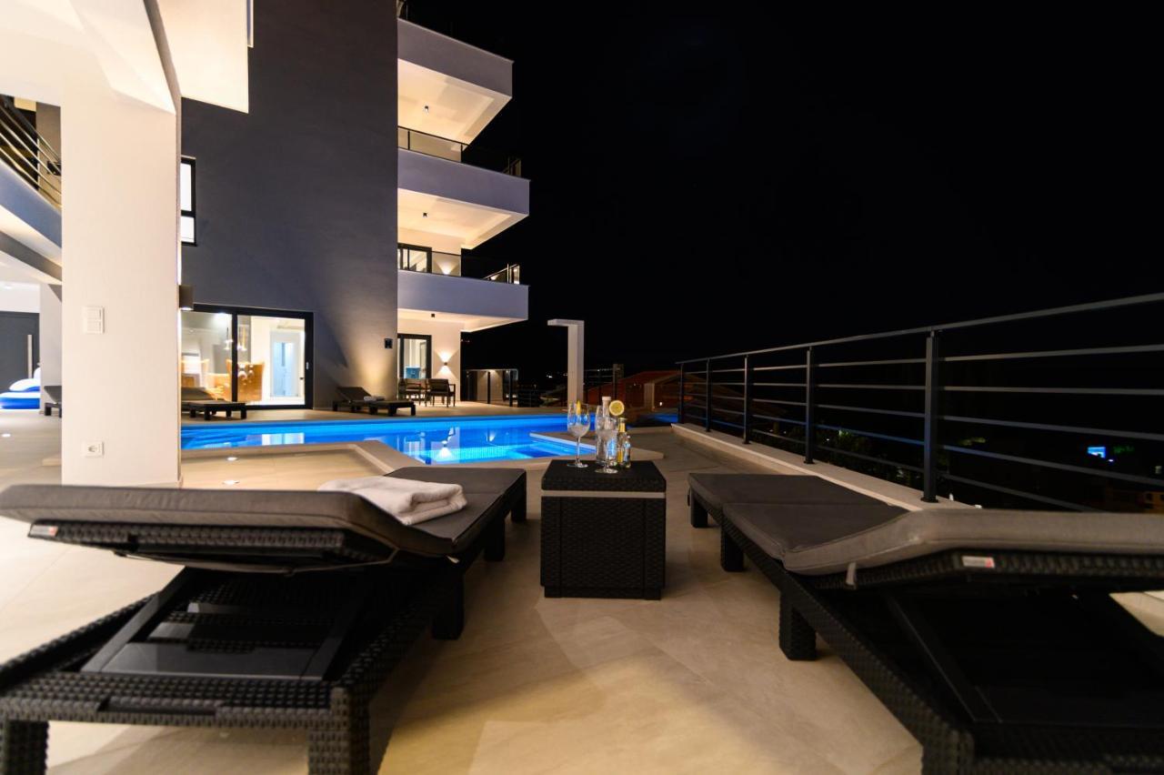 Villa Kebeo Duće Esterno foto